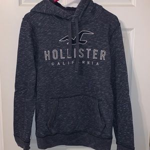 Hollister classic fleece hoodie (Size S)